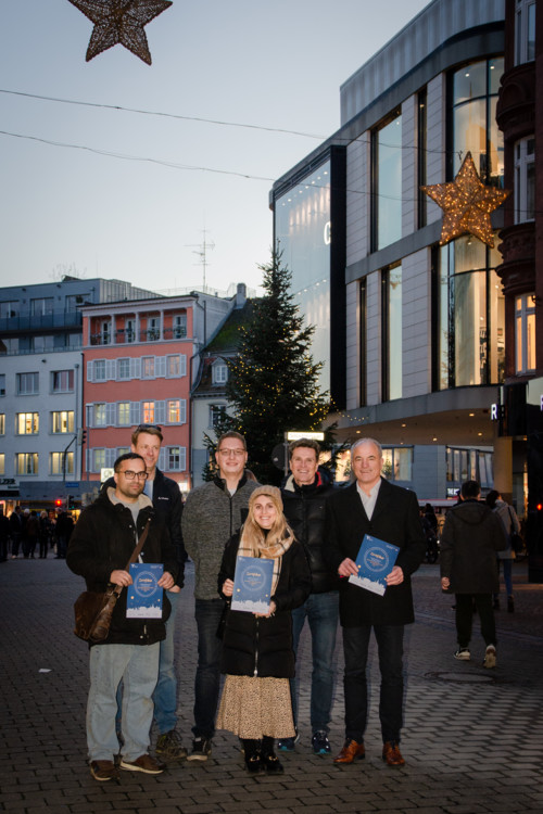 Konstanz-Weihnachtsbeleuchtung-Eroeffnung-Gruppenbild-02_Copyright_MTK_Marion-Baumeister