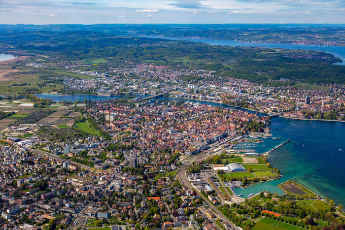 Konstanz-Bodensee-Hafen-Seerhein-Luftbild-Fruehling-01_Copyright_MTK-Achim-Mende